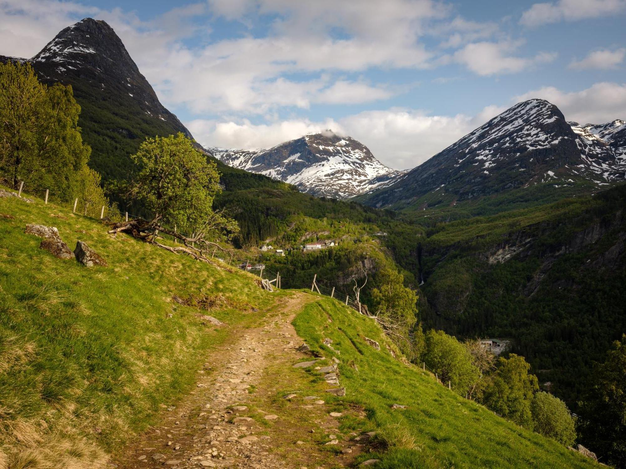 Hotel Utsikten - By Classic Norway Hotels Гейрангер Экстерьер фото