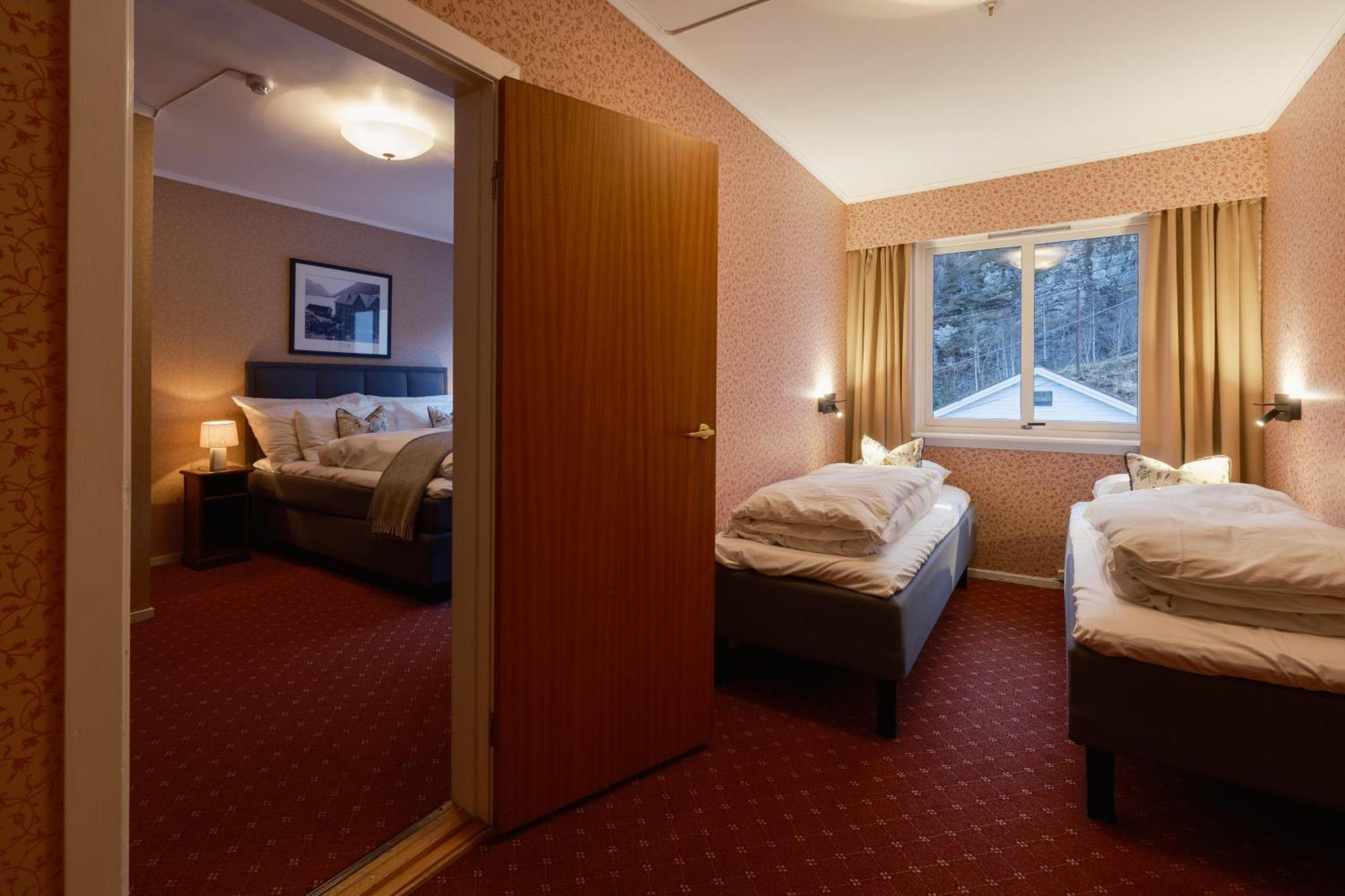 Hotel Utsikten - By Classic Norway Hotels Гейрангер Экстерьер фото