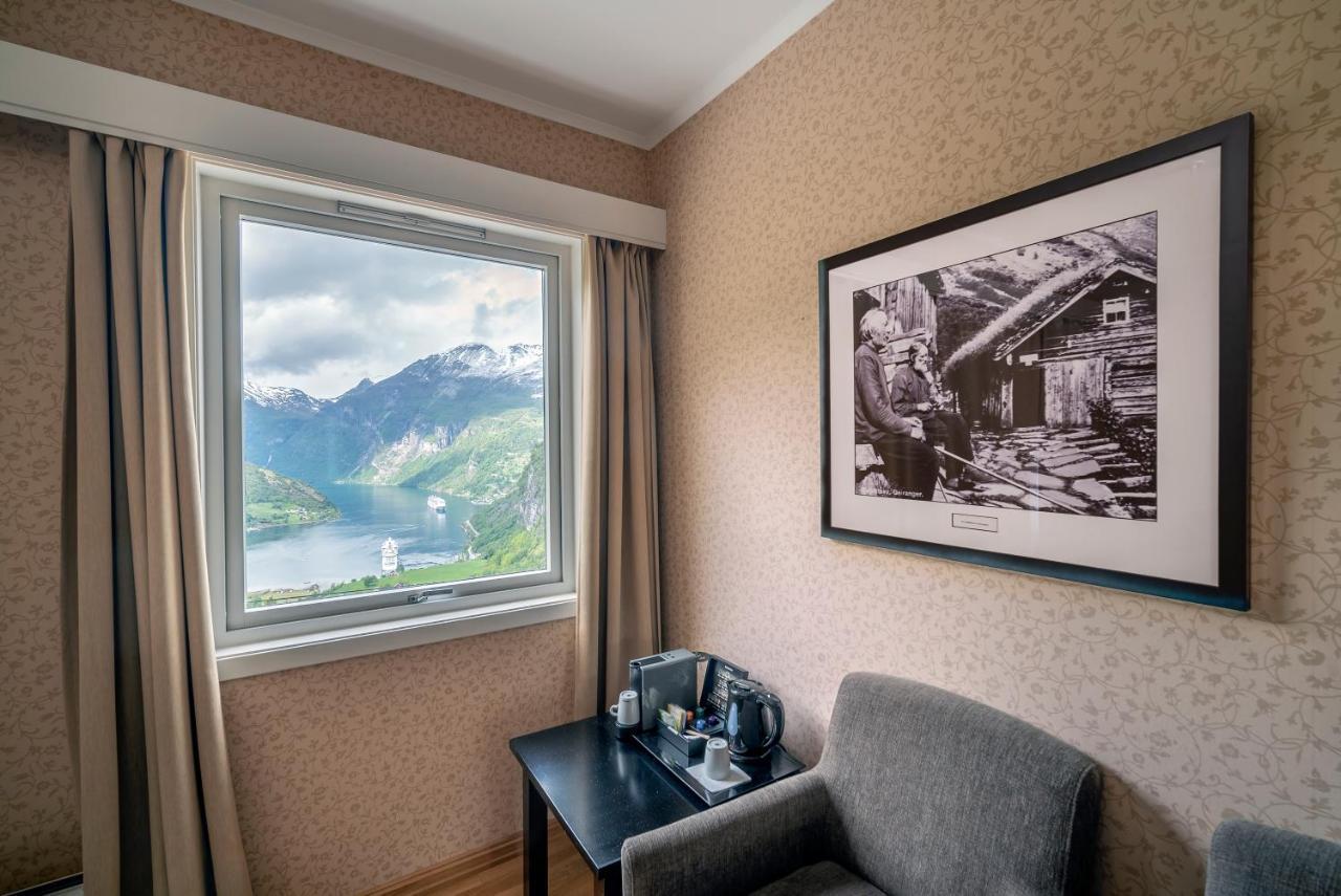 Hotel Utsikten - By Classic Norway Hotels Гейрангер Экстерьер фото